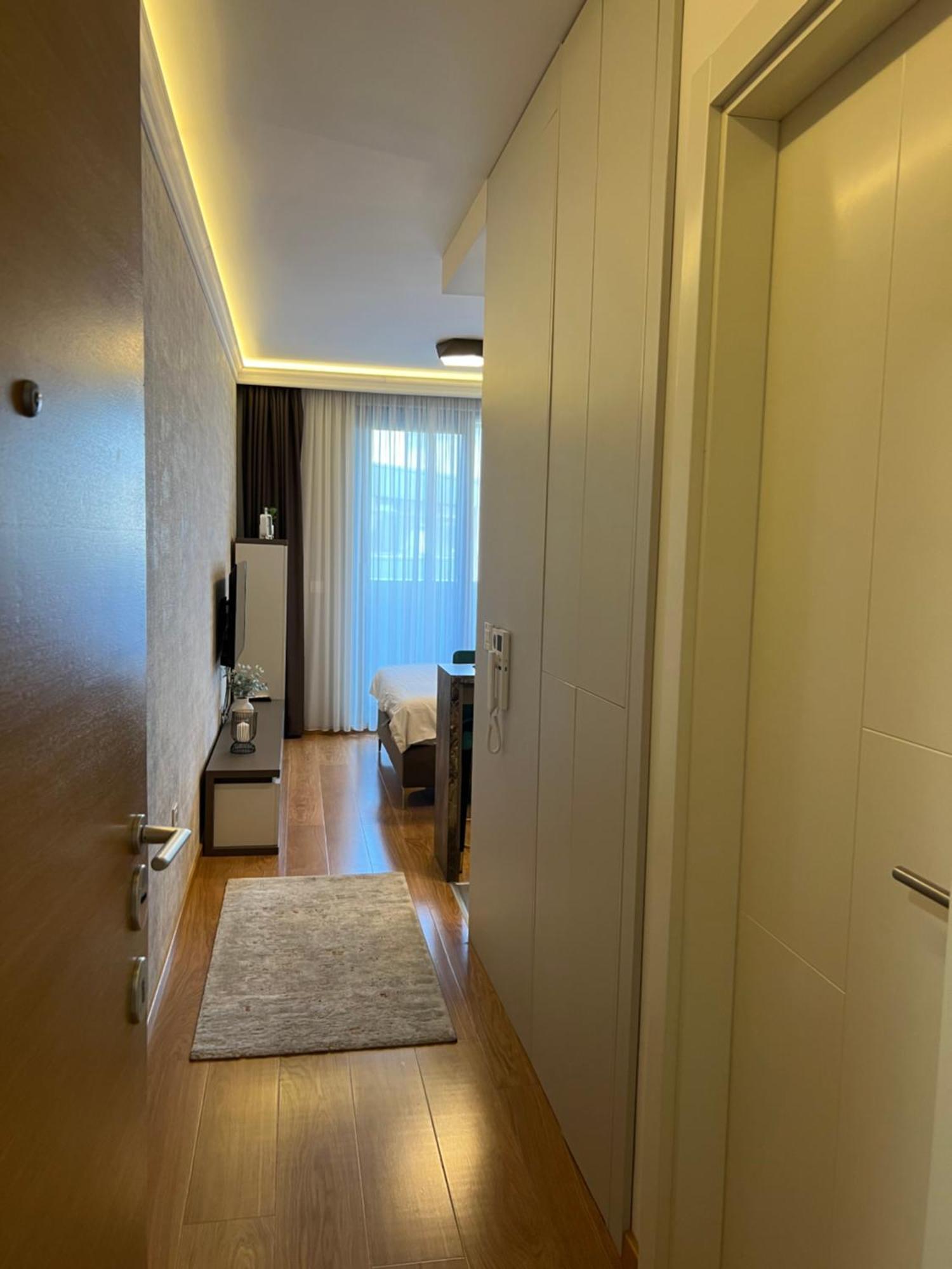 Helena Apartment Novi Sad Buitenkant foto
